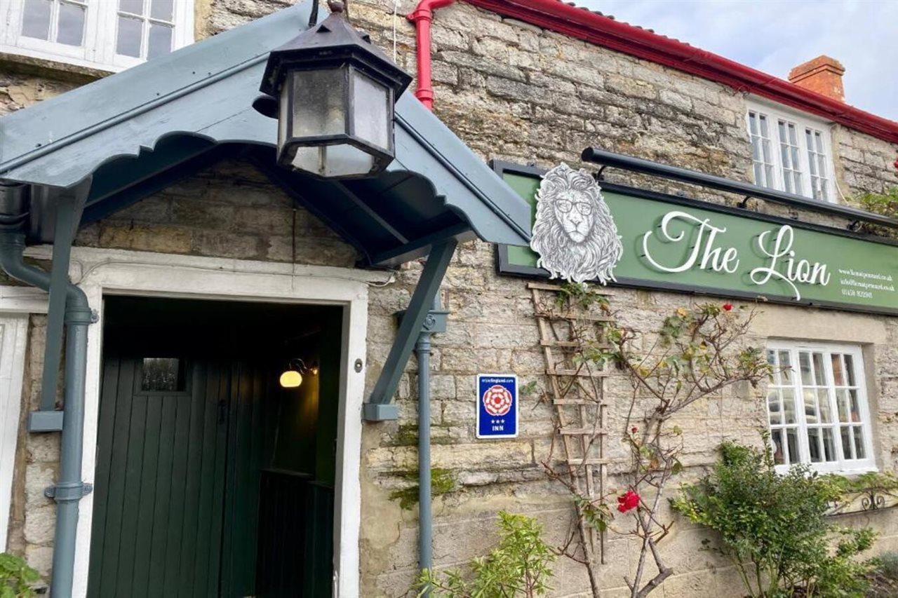 Отель The Lion At West Pennard Экстерьер фото The Lion Inn, Settle